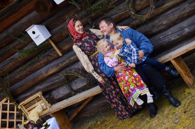 "День семьи, любви и верности" отпраздновали в "Ангарской деревне"